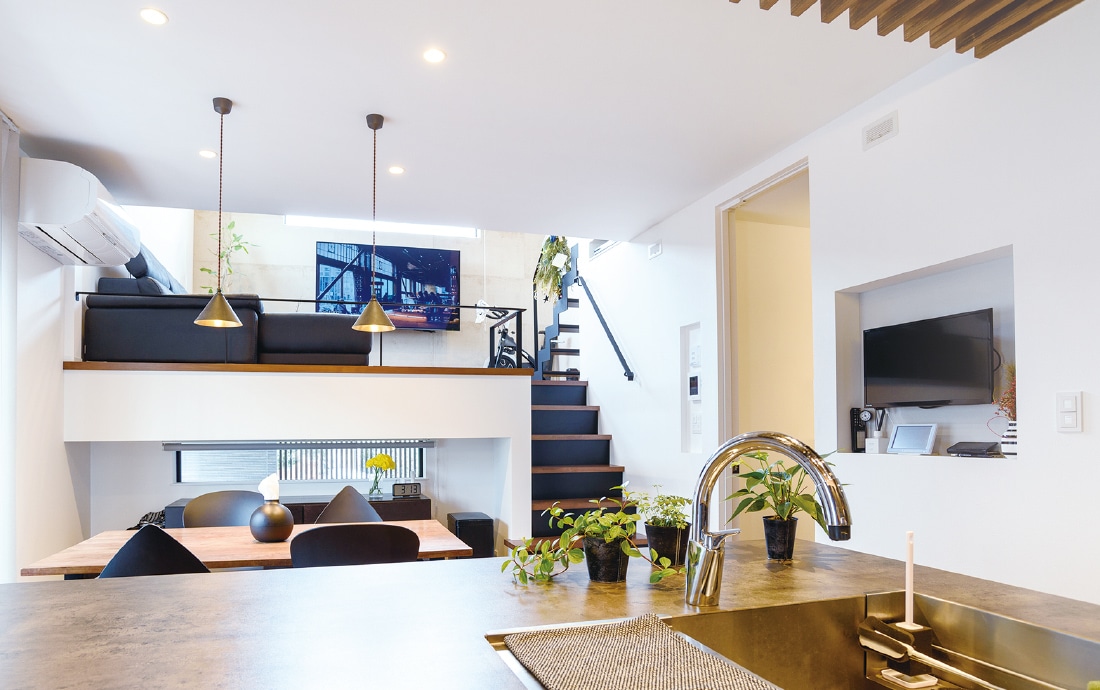 ダイニングとスキップフロア